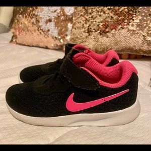 Girls Toddler Nike’s